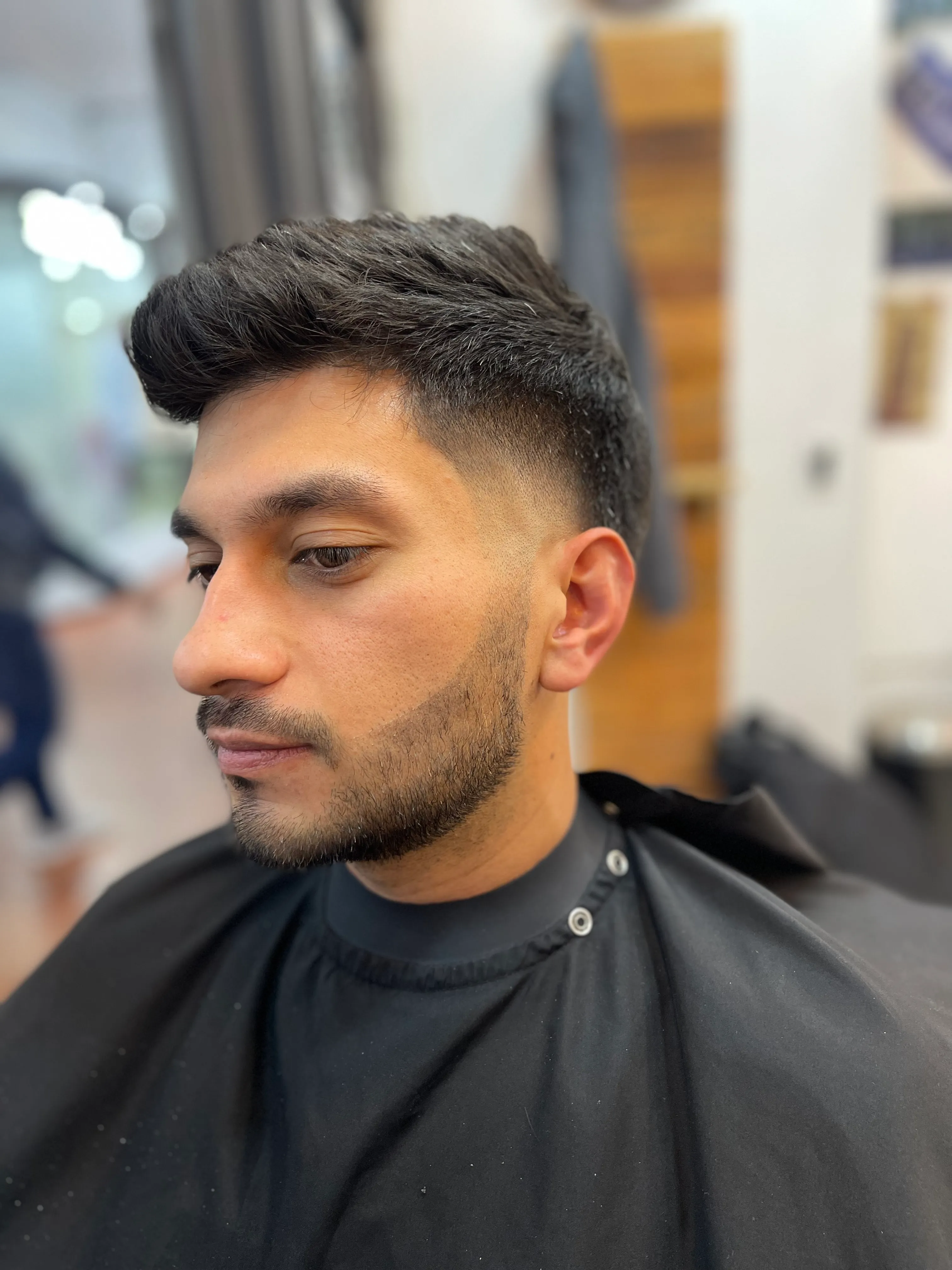 Corte de Cabello + Perfilado de Barba - Imagen 1
