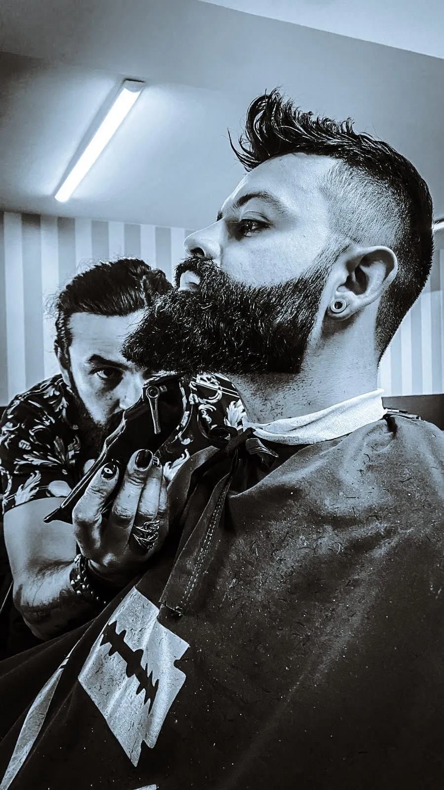 CORTE Y BARBA RITUAL VIP - Imagen 1