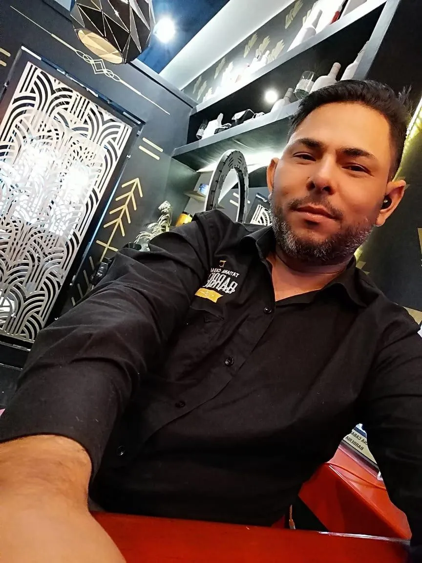 ANDRES MACHO